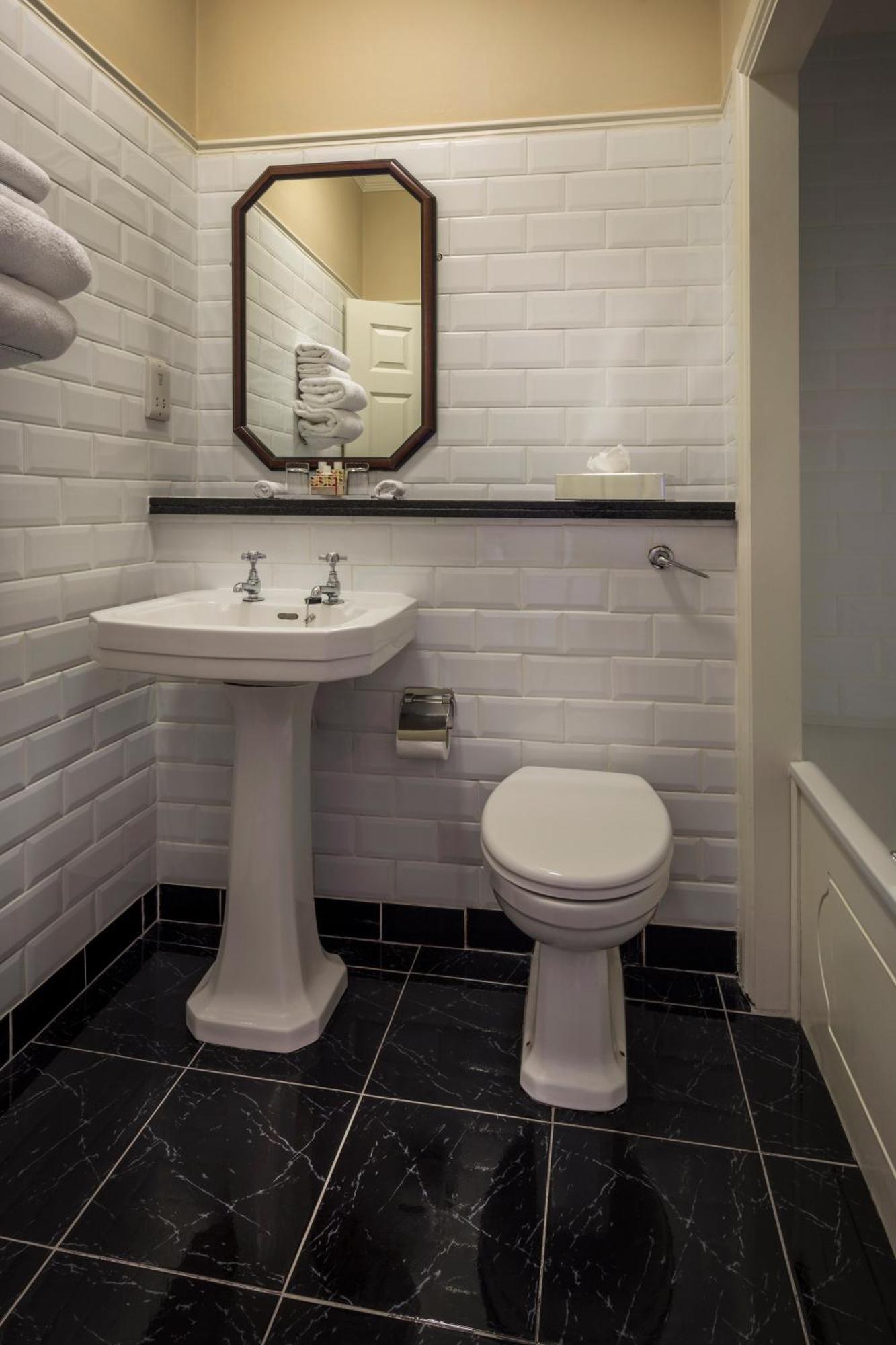Premium Triple Room,1414955187:JPEG